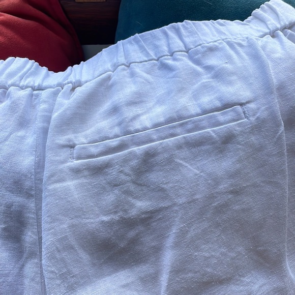 Sussan linen pants 3/4 tapered length side splits at ankles White Elastic waist. - Picture 7 of 8